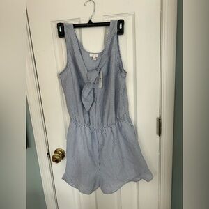 C Blue/White Seersucker Romper Sz S Tie Front